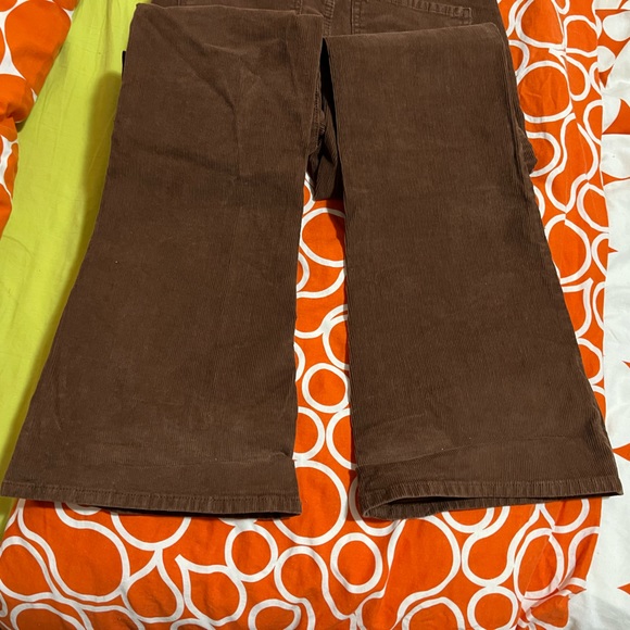 AMERICAN EAGLE Super Hi-Rise Flare Jeans🧸 - Picture 4 of 9